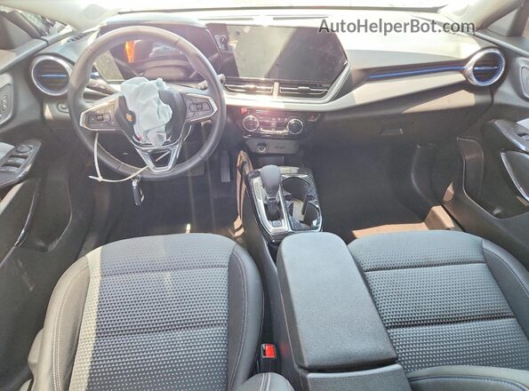 KL77LHEP7SC341193 2025 CHEVROLET TRAX Green Вид панелі приладів