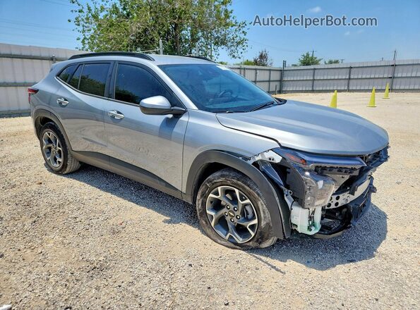 KL77LHEP7TC007036 2026 CHEVROLET TRAX Gray წინა მარჯვენა