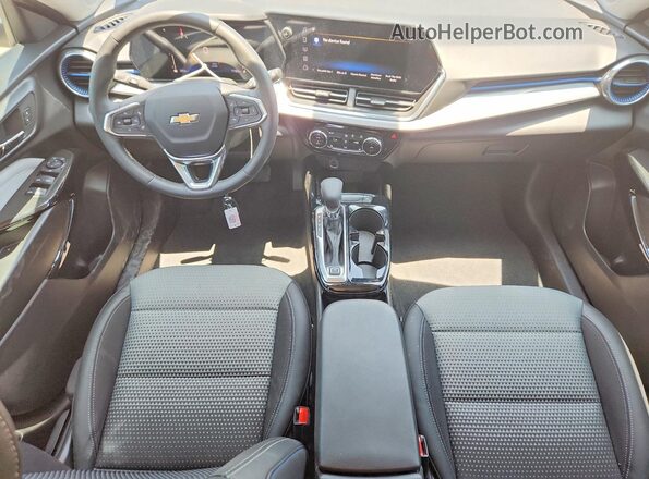KL77LHEP7TC007036 2026 CHEVROLET TRAX Gray წინა პანელის ხედი