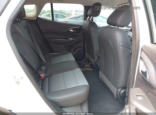 KL77LHEP7TC064692 2026 CHEVROLET TRAX White Vista de la etiqueta del VIN