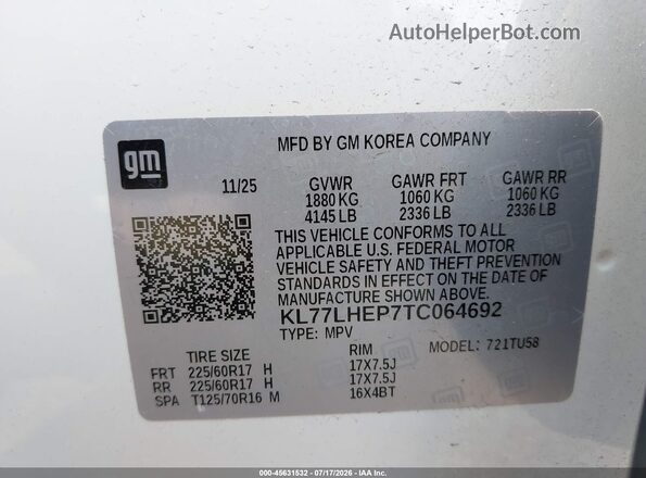 KL77LHEP7TC064692 2026 CHEVROLET TRAX White Vista del compartimento del motor