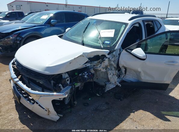KL77LHEP9SC279490 2025 CHEVROLET TRAX White Դիմացի տեսք