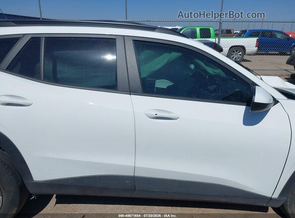 KL77LHEP9SC279490 2025 CHEVROLET TRAX White Սալոնի 360 աստիճան տեսք
