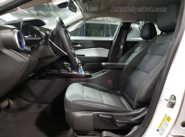 KL77LHEP9TC031340 2026 CHEVROLET TRAX White წინა სალონის ხედი