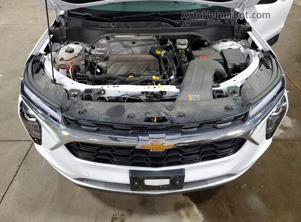 KL77LHEP9TC031340 2026 CHEVROLET TRAX White ძრავის განყოფილების ხედი