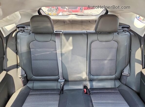 KL77LHEPXSC009300 2025 CHEVROLET TRAX Silver Հետևի նստատեղերի տեսք