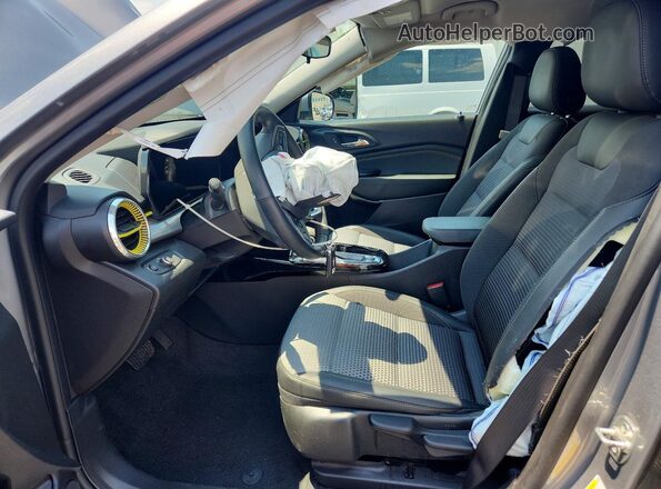 KL77LHEPXSC009300 2025 CHEVROLET TRAX Silver Սալոնի դիմացի տեսք