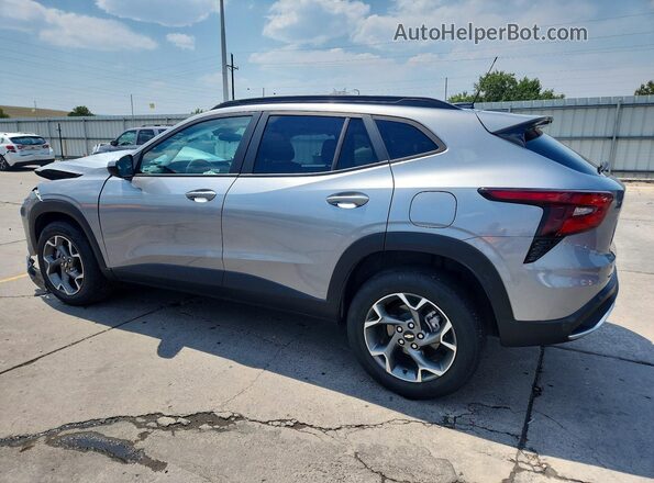 KL77LHEPXSC009300 2025 CHEVROLET TRAX Silver Հետևի ձախ