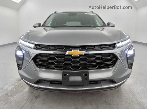 KL77LHEPXSC170097 2025 CHEVROLET TRAX Gray Դիմացի տեսք