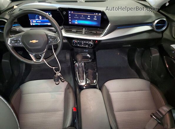 KL77LHEPXSC209531 2025 CHEVROLET TRAX Black Widok deski rozdzielczej