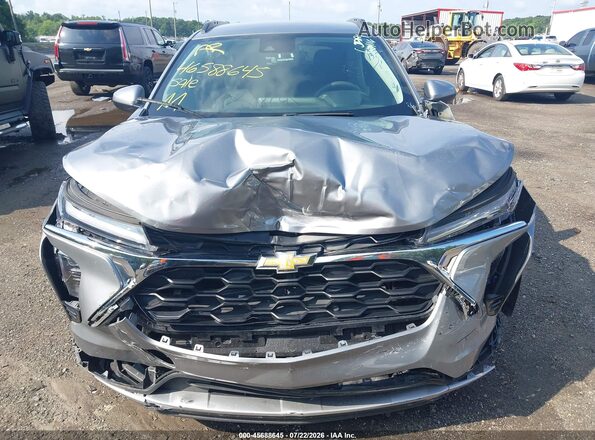 KL77LHEPXSC223817 2025 CHEVROLET TRAX Gray Widok z przodu