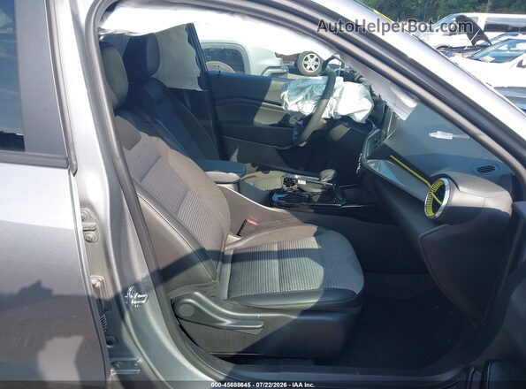 KL77LHEPXSC223817 2025 CHEVROLET TRAX Gray Widok wnętrza z przodu