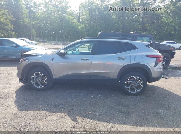 KL77LHEPXSC223817 2025 CHEVROLET TRAX Gray Widok wnętrza z tyłu