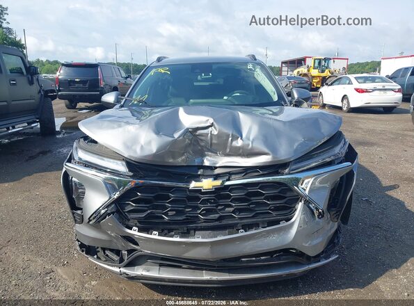 KL77LHEPXSC223817 2025 CHEVROLET TRAX Gray Widok deski rozdzielczej