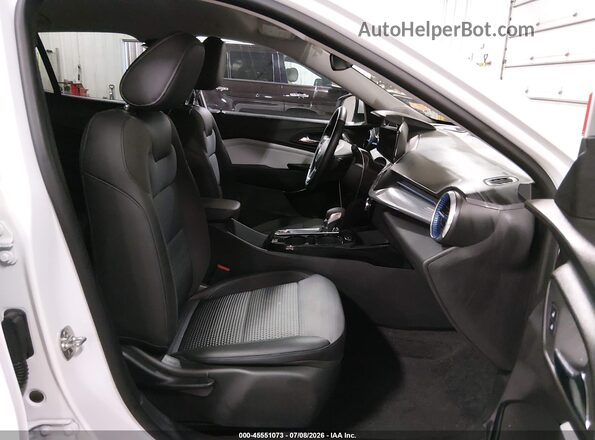 KL77LHEPXSC236227 2025 CHEVROLET TRAX White Вид салону спереду
