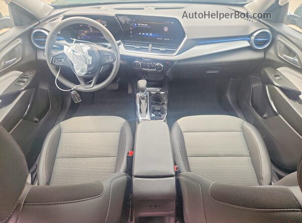 KL77LHEPXTC032464 2026 CHEVROLET TRAX Teal წინა პანელის ხედი