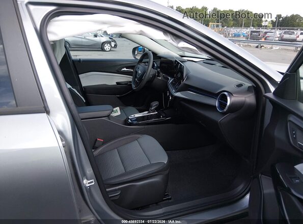 KL77LHEPXTC125193 2026 CHEVROLET TRAX Gray Вид салону спереду