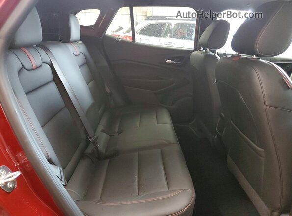 KL77LJE23RC083759 2024 CHEVROLET TRAX Red Widok wnętrza z tyłu