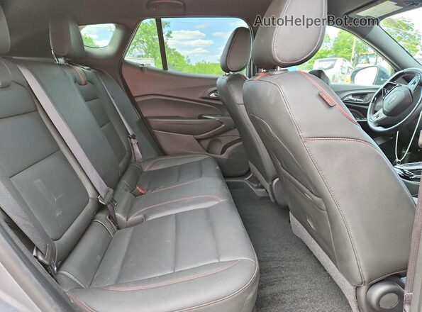 KL77LJE23RC228802 2024 CHEVROLET TRAX Silver Սալոնի հետևի տեսք