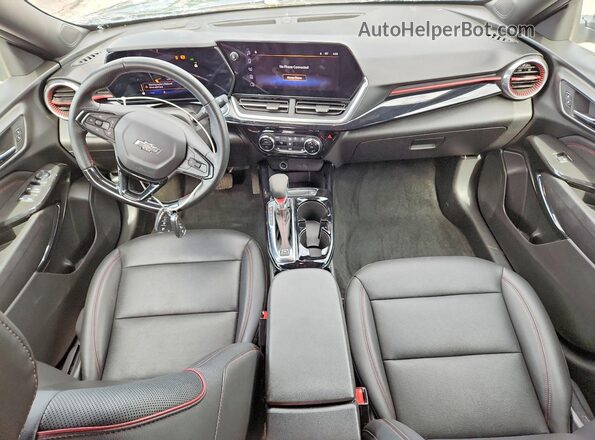 KL77LJE23RC228802 2024 CHEVROLET TRAX Silver Առջևի վահանակի տեսք