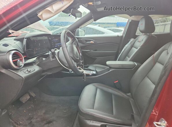 KL77LJE24RC022257 2024 CHEVROLET TRAX Maroon წინა სალონის ხედი