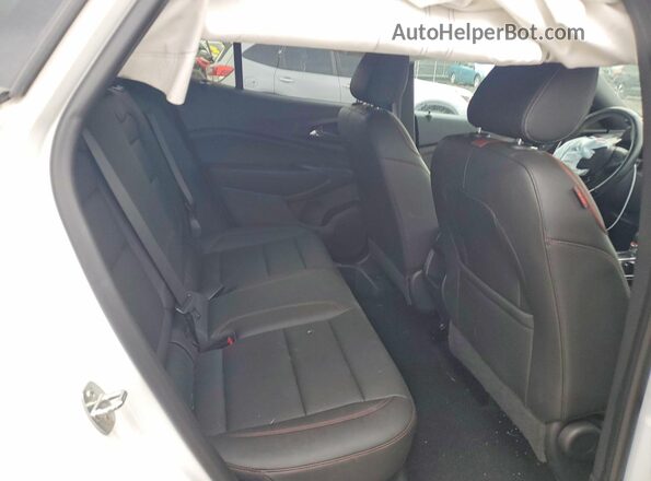 KL77LJE25RC011431 2024 CHEVROLET TRAX White Rear interior view
