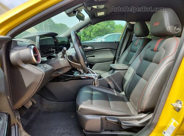 KL77LJE26RC186707 2024 CHEVROLET TRAX Gold წინა სალონის ხედი