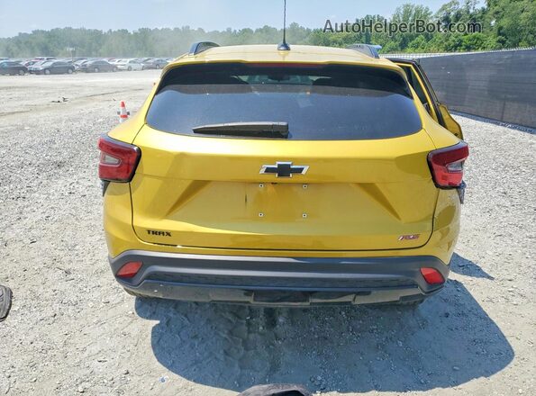 KL77LJE28RC031060 2024 CHEVROLET TRAX Yellow Widok z tyłu
