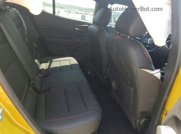 KL77LJE28RC031060 2024 CHEVROLET TRAX Yellow Widok tylnych siedzeń