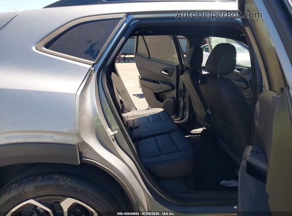 KL77LJE29RC063645 2024 CHEVROLET TRAX Silver Vista de la etiqueta del VIN