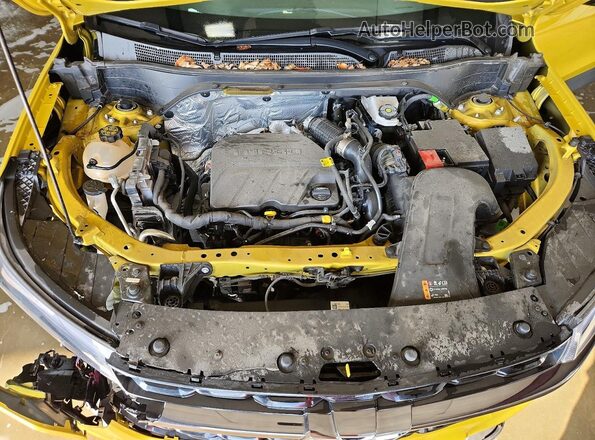 KL77LJEP0SC052308 2025 CHEVROLET TRAX Yellow Rear interior view