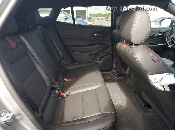 KL77LJEP1TC104806 2026 CHEVROLET TRAX Gray უკანა სალონის ხედი