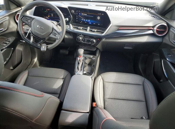 KL77LJEP1TC104806 2026 CHEVROLET TRAX Gray წინა პანელის ხედი