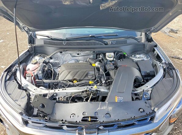 KL77LJEP1TC104806 2026 CHEVROLET TRAX Gray ძრავის განყოფილების ხედი