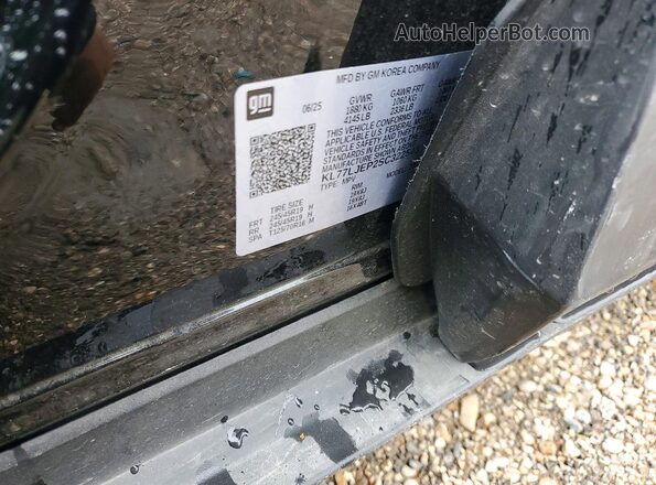 KL77LJEP2SC322543 2025 CHEVROLET TRAX Black Շարժիչի բաժամունքի տեսք