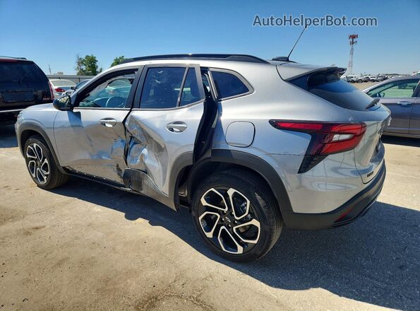 KL77LJEP2TC070410 2026 CHEVROLET TRAX Silver Trasero izquierdo