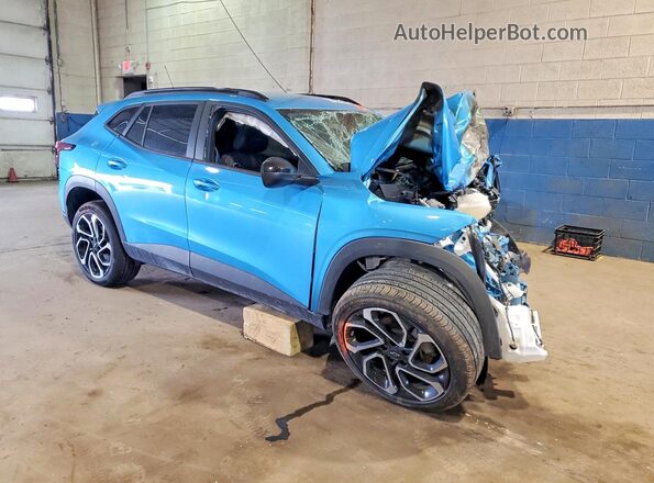 KL77LJEP3SC157862 2025 CHEVROLET TRAX Синий Передняя правая четверть