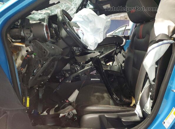 KL77LJEP3SC157862 2025 CHEVROLET TRAX Синий Вид салона спереди