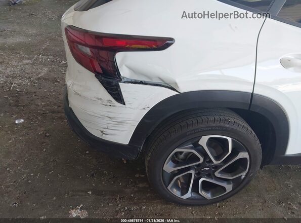 KL77LJEP4SC051940 2025 CHEVROLET TRAX White Front view