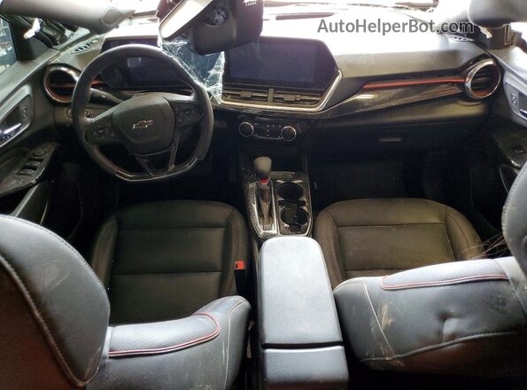 KL77LJEP4SC193155 2025 CHEVROLET TRAX Black Widok deski rozdzielczej