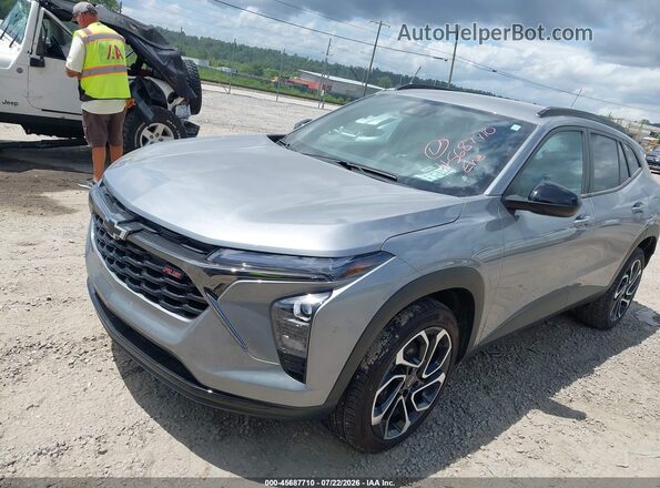 KL77LJEP5SC041398 2025 CHEVROLET TRAX Silver Front left
