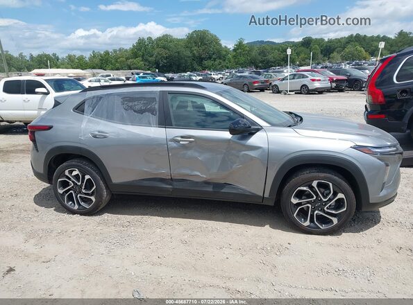 KL77LJEP5SC041398 2025 CHEVROLET TRAX Silver Rear interior view
