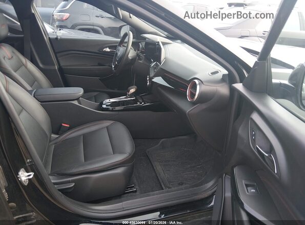 KL77LJEP5SC200937 2025 CHEVROLET TRAX Черный Вид салона спереди