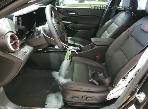 KL77LJEP5TC070790 2026 CHEVROLET TRAX Black წინა სალონის ხედი
