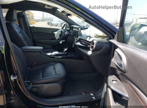 KL77LJEP5TC110527 2026 CHEVROLET TRAX Black წინა სალონის ხედი