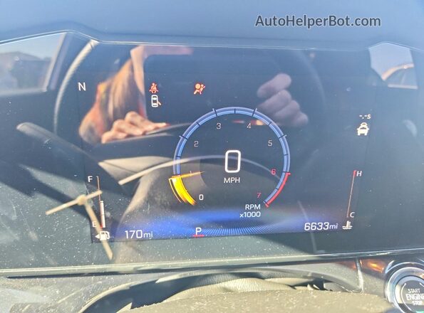 KL77LJEP6SC325915 2025 CHEVROLET TRAX Серебряный Вид щитка приборов