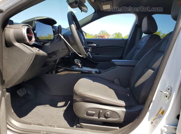 KL77LJEP6TC079935 2026 CHEVROLET TRAX White Vista interior delantera
