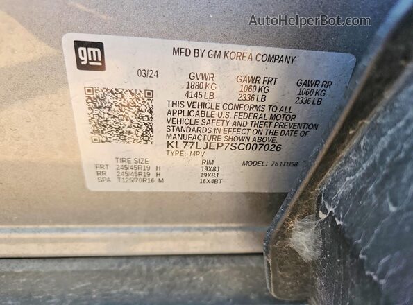 KL77LJEP7SC007026 2025 CHEVROLET TRAX Silver Widok komory silnika