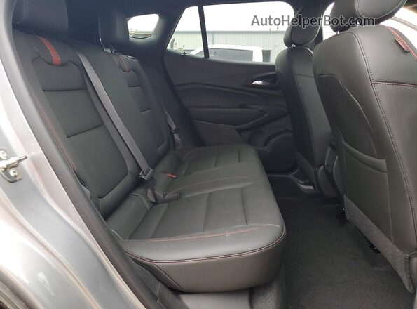 KL77LJEP7SC011707 2025 CHEVROLET TRAX Gray უკანა სავარძლების ხედი