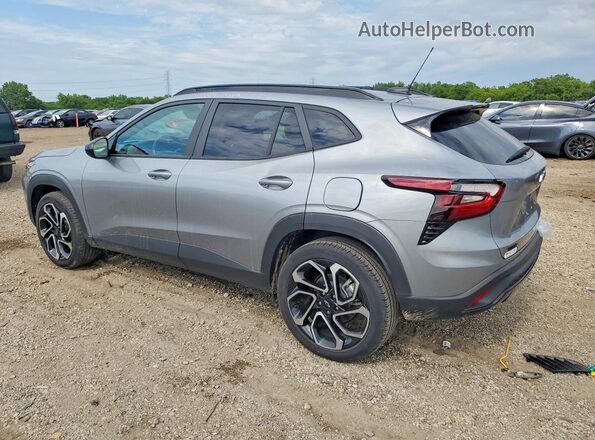 KL77LJEP7SC011707 2025 CHEVROLET TRAX Gray უკანა მარცხენა